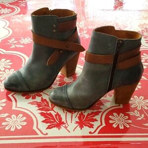 CHIO genuine leather ankle boots sz 6.5